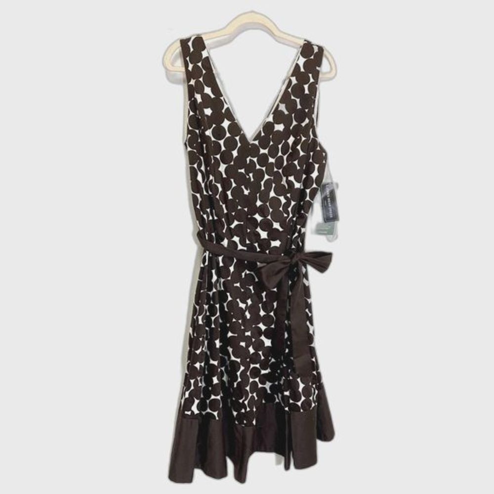 Jones Wear Dress - Doble V-Neck Polka Dot Flare Dress with belt - sz 20W - NWT